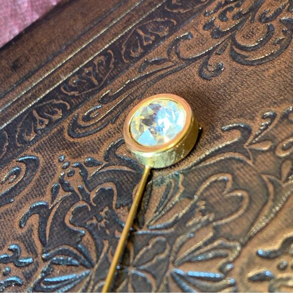 Vintage Faux Diamond Cubic Zirconium Circle Pin Brooch - Picture 4 of 4